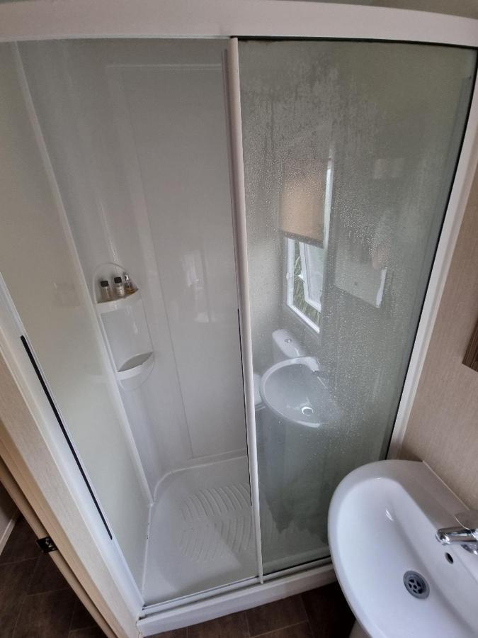 Willow-Static Caravan On Holiday Park Near Margate, Kent Hotel Birchington-on-Sea Eksteriør billede