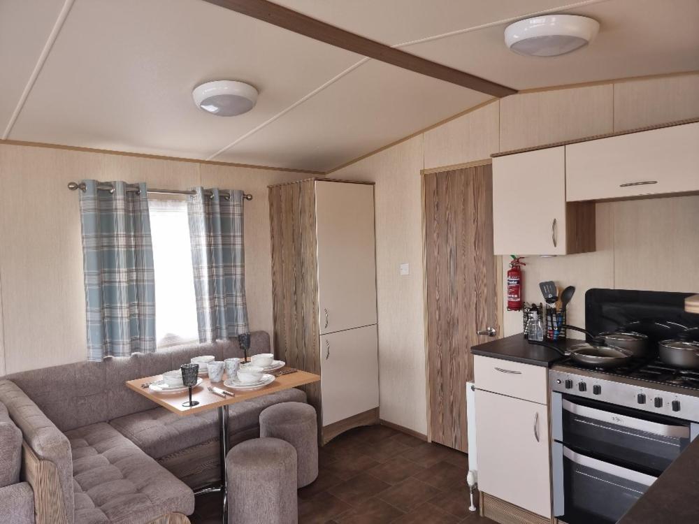 Willow-Static Caravan On Holiday Park Near Margate, Kent Hotel Birchington-on-Sea Eksteriør billede