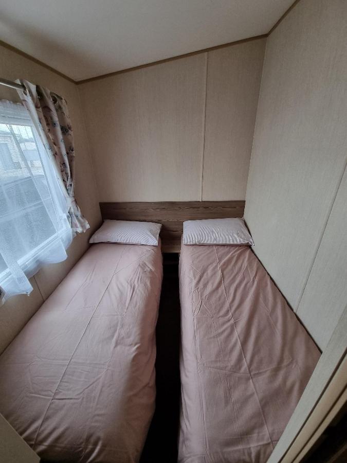 Willow-Static Caravan On Holiday Park Near Margate, Kent Hotel Birchington-on-Sea Eksteriør billede